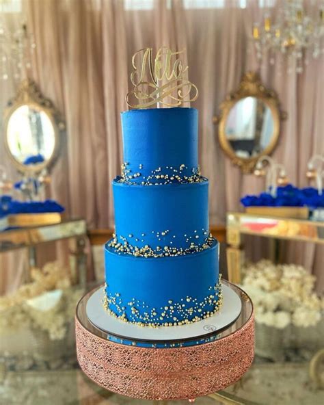bolo azul e dourado 15 anos|Bolo azul com dourado: 30 fotos que comprovam a combinação.